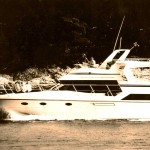 Yacht in langsamer Fahrt Nostalgie
